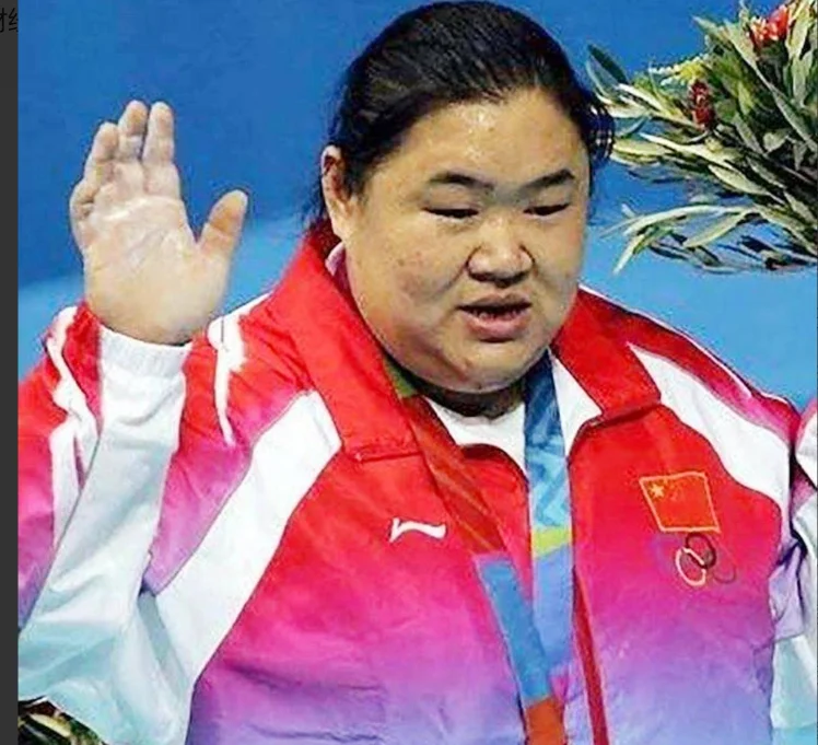 举重冠军女儿_全国小孩子举重冠军是谁_举重冠军家境贫寒