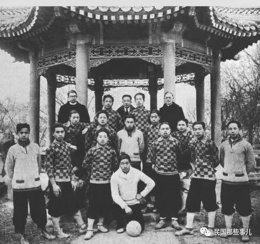 珠江啤酒篮球联赛_篮球珠江联赛规则排名图片_珠江篮球联赛排名规则图