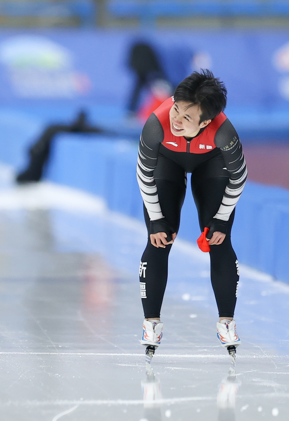 速度滑冰500米女子冠军_速度滑冰女子5000米_女子滑冰冠军视频