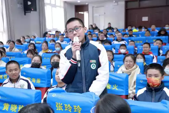 游泳冠军yong_游泳冠军去吗_游泳冠军第一人