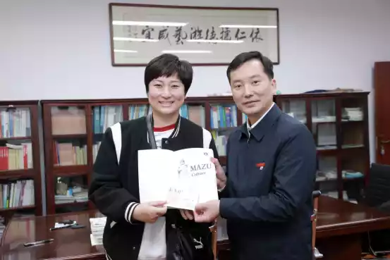 游泳冠军yong_游泳冠军去吗_游泳冠军第一人