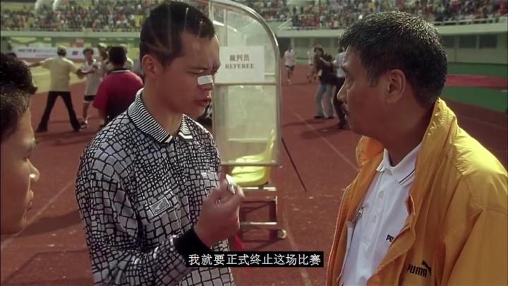 足球怎么抛球_视频足球开赛技巧抛球教学_足球开赛抛球技巧视频