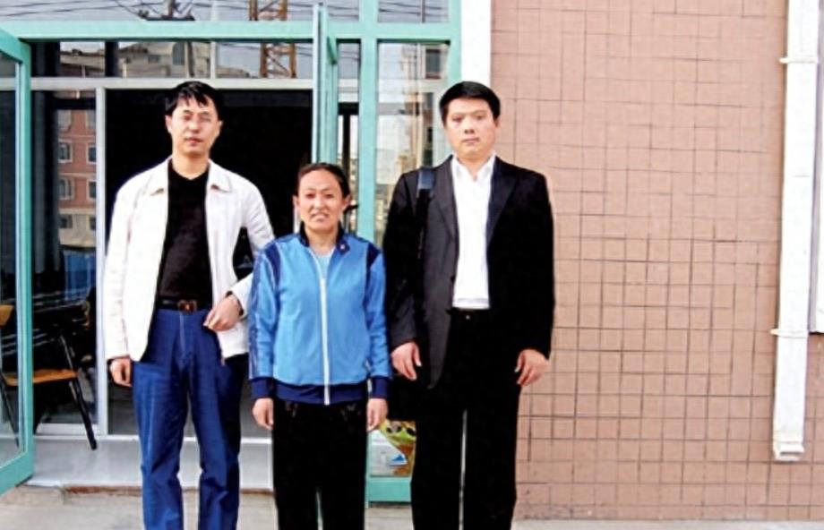 举重冠军被下什么药导致不孕的_举重运动员吃药_举重药