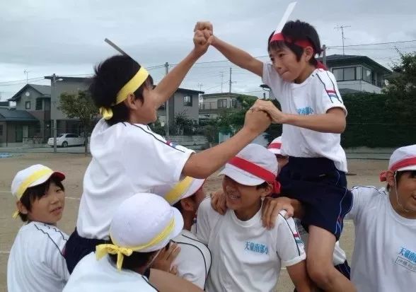 体育体操男女混合比赛_小学生男女生体操服_体操男女都有的项目蚂蚁庄园