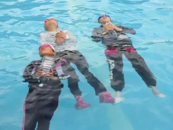 小学生男女生体操服_体操男女都有的项目蚂蚁庄园_体育体操男女混合比赛