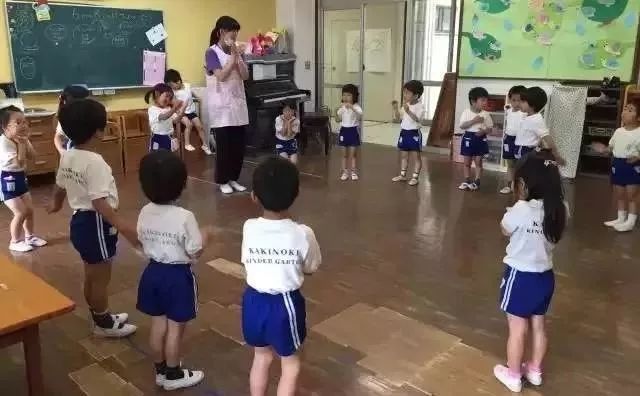 体操男女都有的项目蚂蚁庄园_小学生男女生体操服_体育体操男女混合比赛