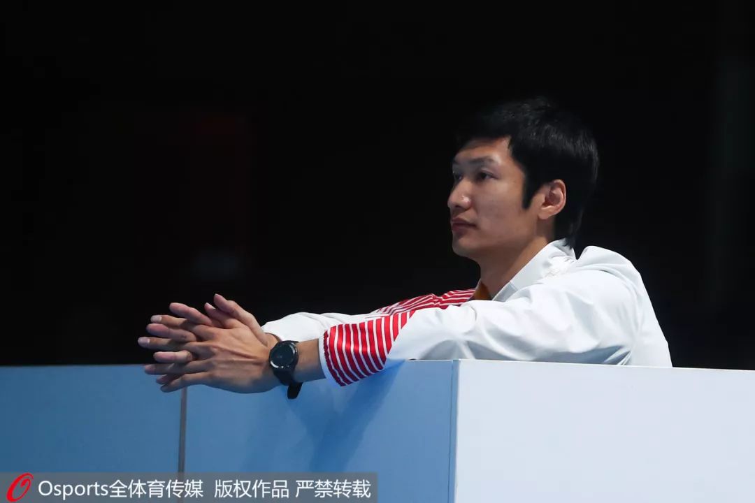 越南游泳队_越南游泳池_越南男女游泳比赛冠军视频