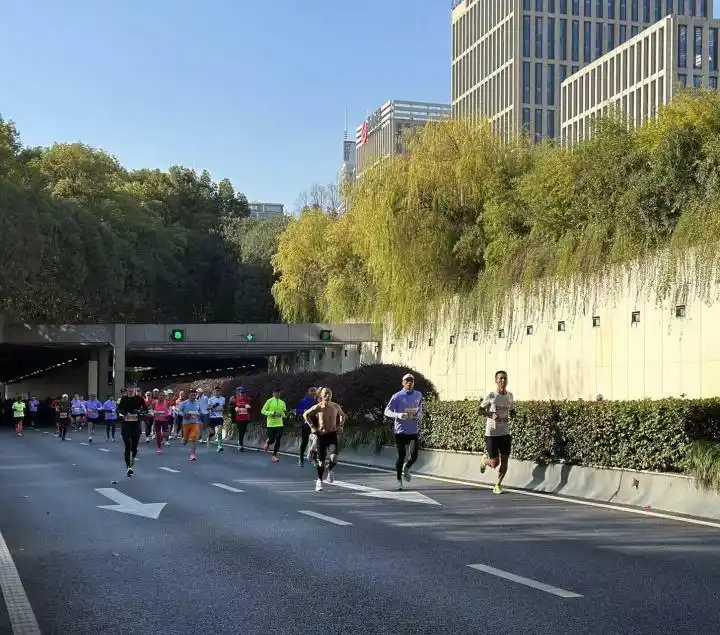 杭卅马拉松_杭州马拉松几点开_马拉松杭州开跑时间