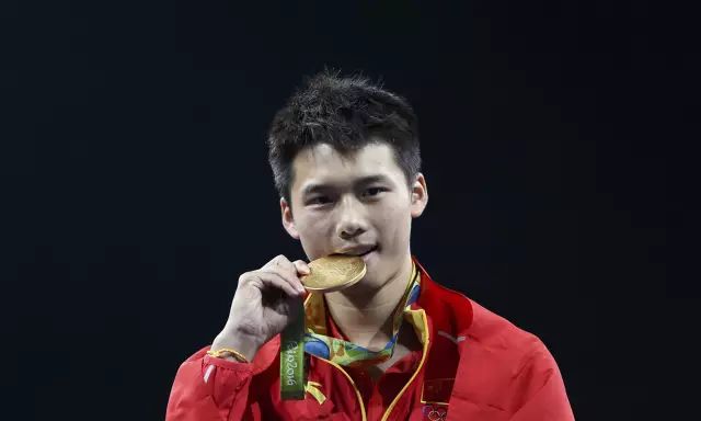 举重世界杯冠军成绩排名_世界举重冠军多少钱_2020年举重世界冠军