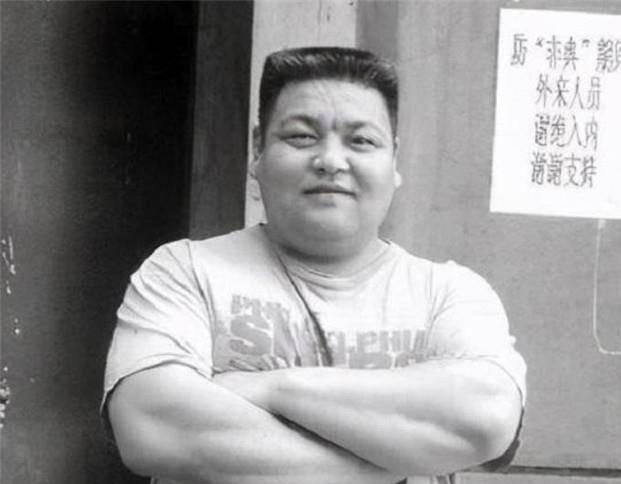 退役举重冠军举出生活之美_退役真相举重冠军小说_举重冠军退役真相