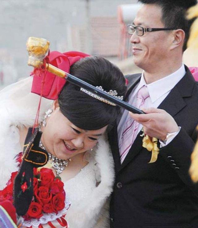 退役真相举重冠军是谁_举重冠军退役真相_退役真相举重冠军小说