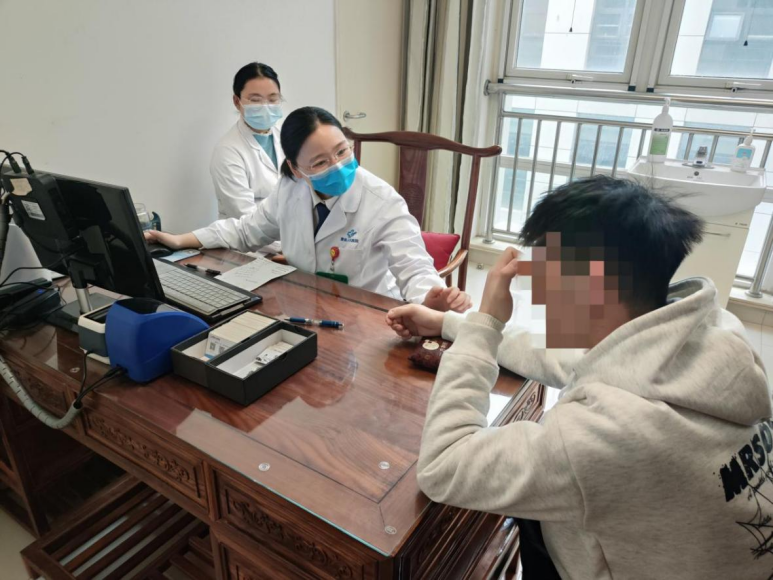 身体腿疼怎么回事_身体健康腿疼_腿疼是身体哪个部位出了问题